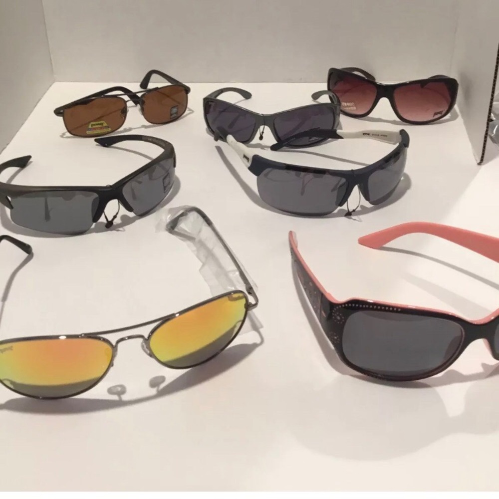 CLEARANCE !!!!!!!   24 pugs sunglasses